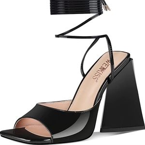 NEW Triangle Chunky Heel Lace Up Sandals Womens Size 7